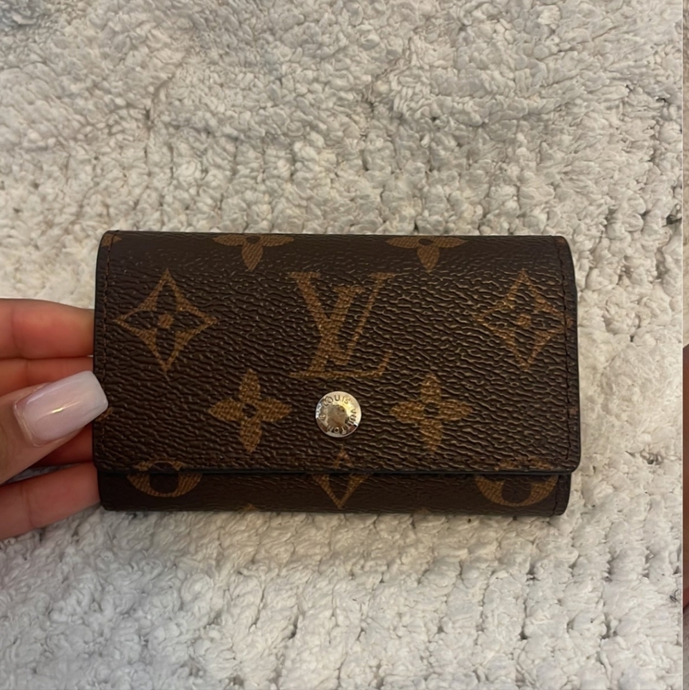 Louis Vuitton key holder